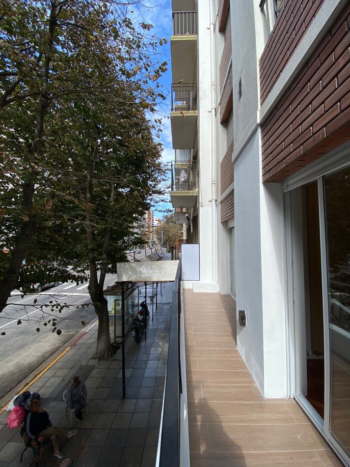 3 ambientes a calle con balcon reciclado