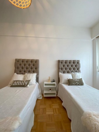 3 AMBIENTES CALLE BALCON CORRIDO Y COCHERA