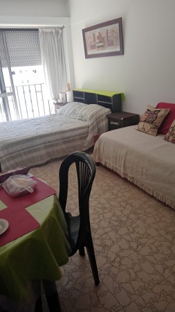 ALQUILER TEMPORADA 2025. 1 AMBIENTE ZONA GÜEMES, PARA 4 PERSONAS.