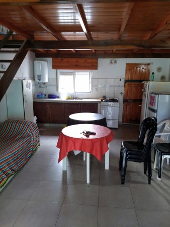 ALQUILER AMPLIO DÚPLEX DE 2 AMBIENTES CON ESPACIO DE COCHERA Y PARQUE COMPARTIDO, BARRIO ALFAR,MAR DEL PLATA.
