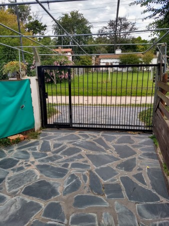 ALQUILER AMPLIO DÚPLEX DE 2 AMBIENTES CON ESPACIO DE COCHERA Y PARQUE COMPARTIDO, BARRIO ALFAR,MAR DEL PLATA.