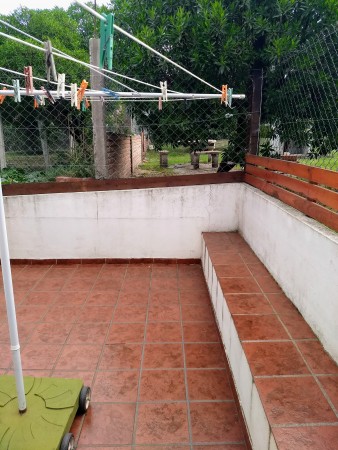 ALQUILER AMPLIO DÚPLEX DE 2 AMBIENTES CON ESPACIO DE COCHERA Y PARQUE COMPARTIDO, BARRIO ALFAR,MAR DEL PLATA.