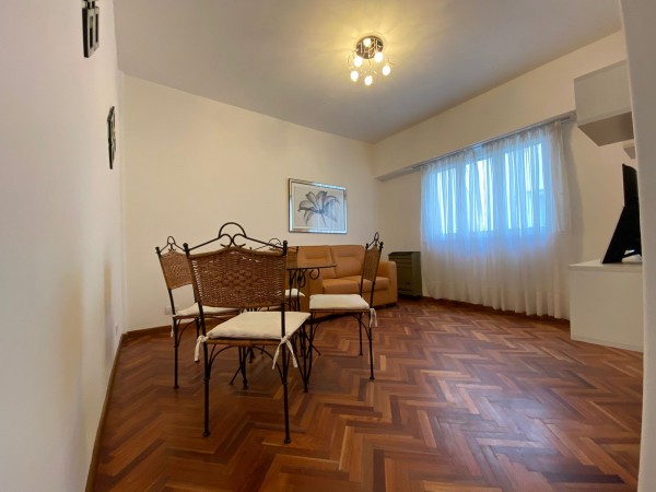 DEPARTAMENTO DE 2 AMBIENTES AL CONTRAFRENTE RECICLADO Y AMOBLADO