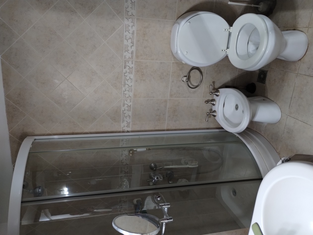 VENTA 4 AMBIENTES CON COCHERA Y BAULERA EN LO MEJOR DE LA CIUDAD 