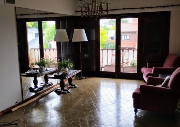 VENTA 4 AMBIENTES CON COCHERA Y BAULERA EN LO MEJOR DE LA CIUDAD